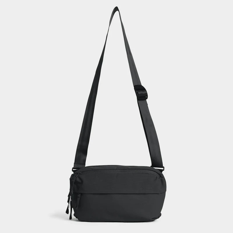 Moment Everything Sling 4L (Black) - Image 5