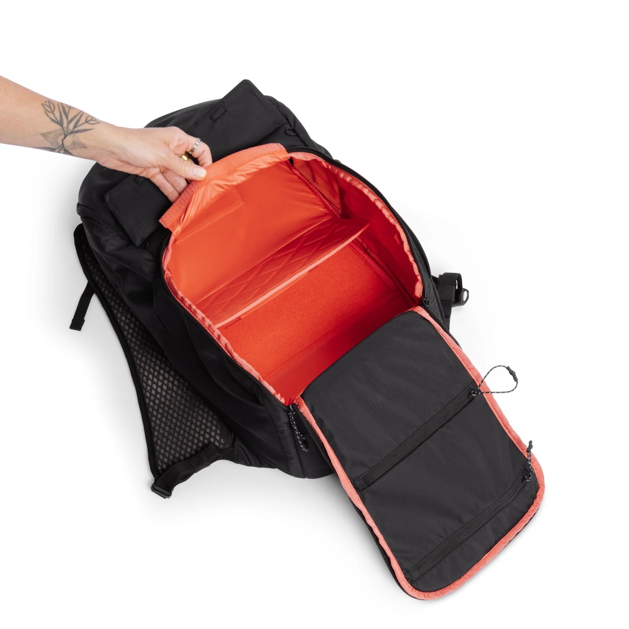 Moment - Sequence Backpack 23L (Black) - Image 10