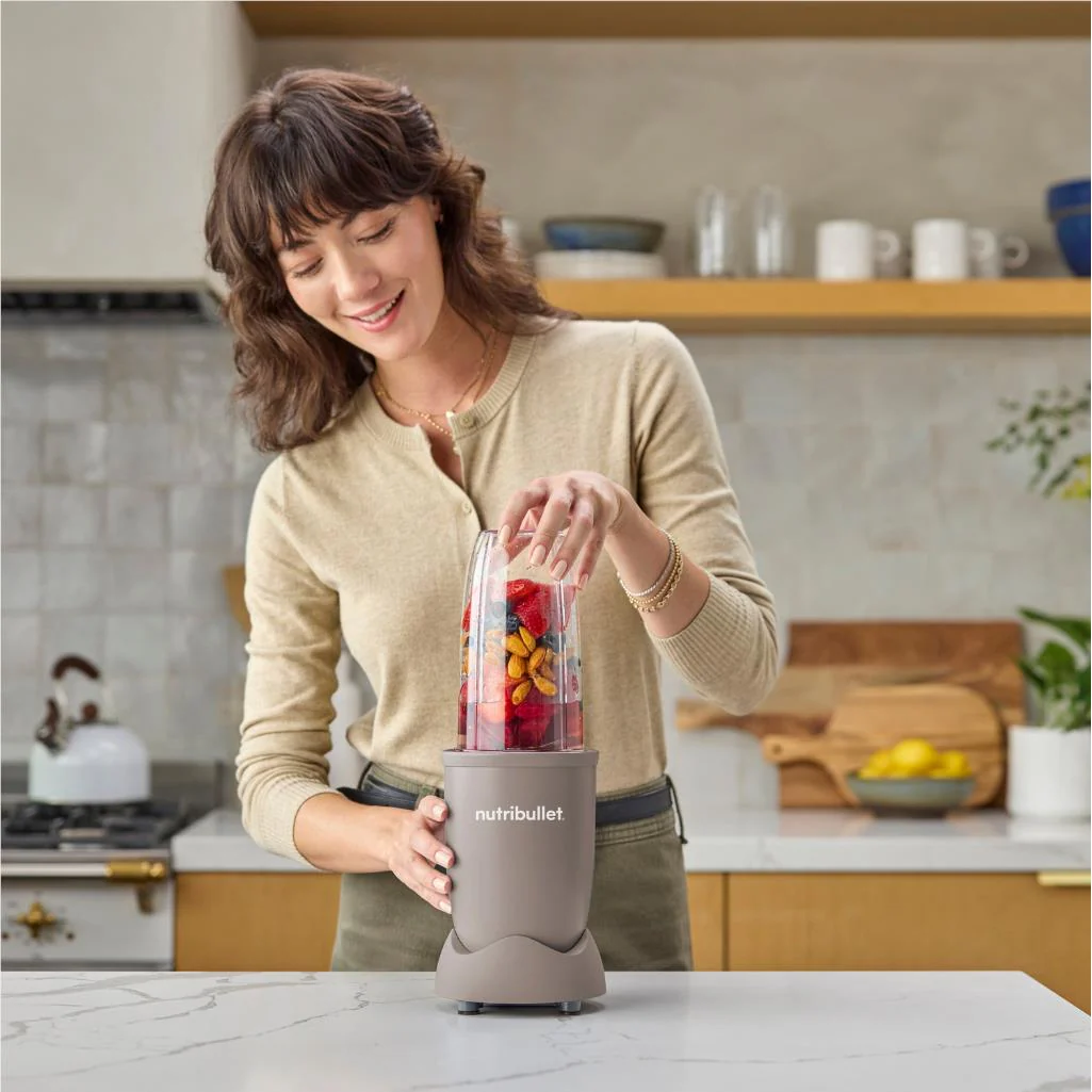 NutirBullet 900 Series Blender (Matte Mocha) - Image 4