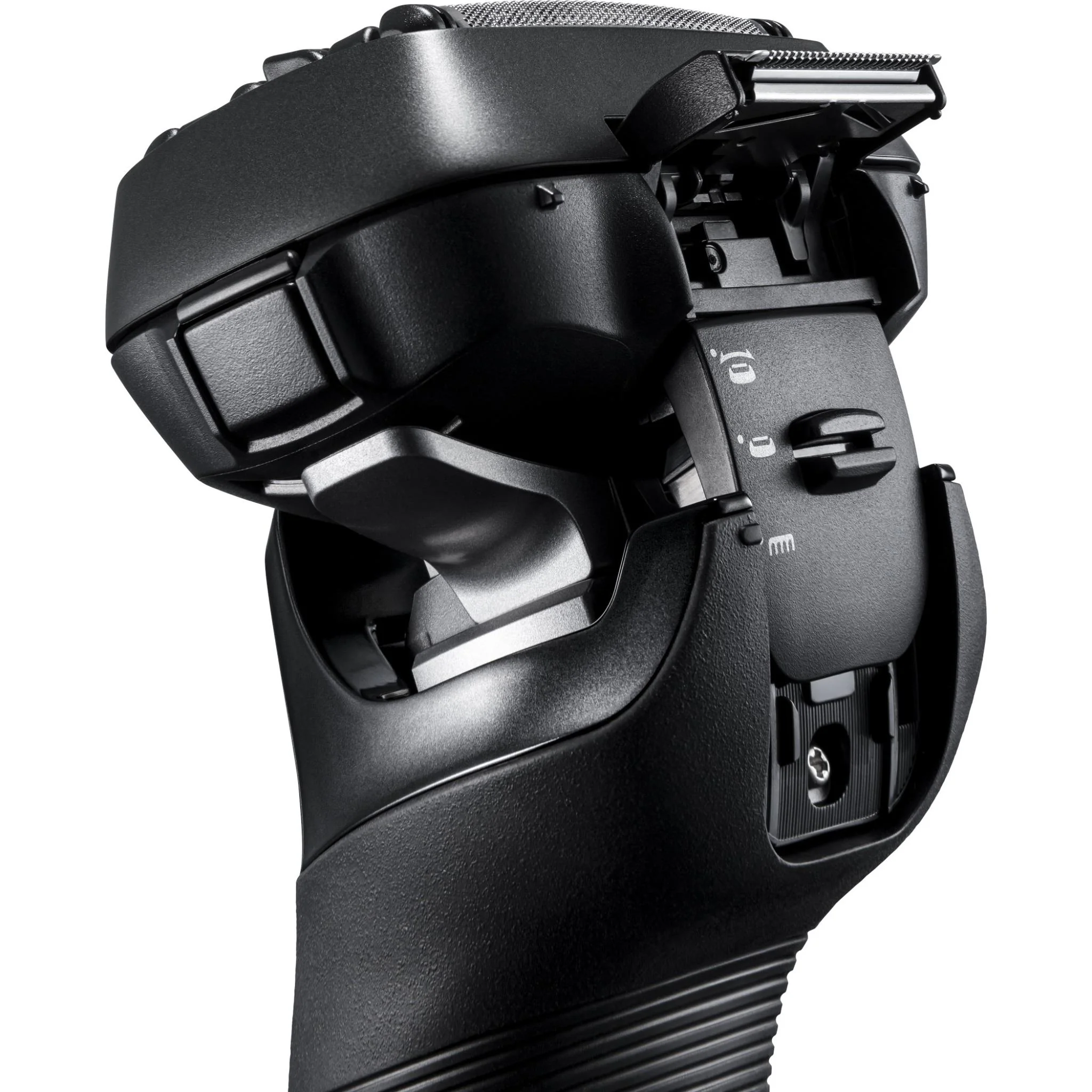 Panasonic 6-Blade Wet/Dry Sensor Shaver with Clean/Charge Station - Image 6