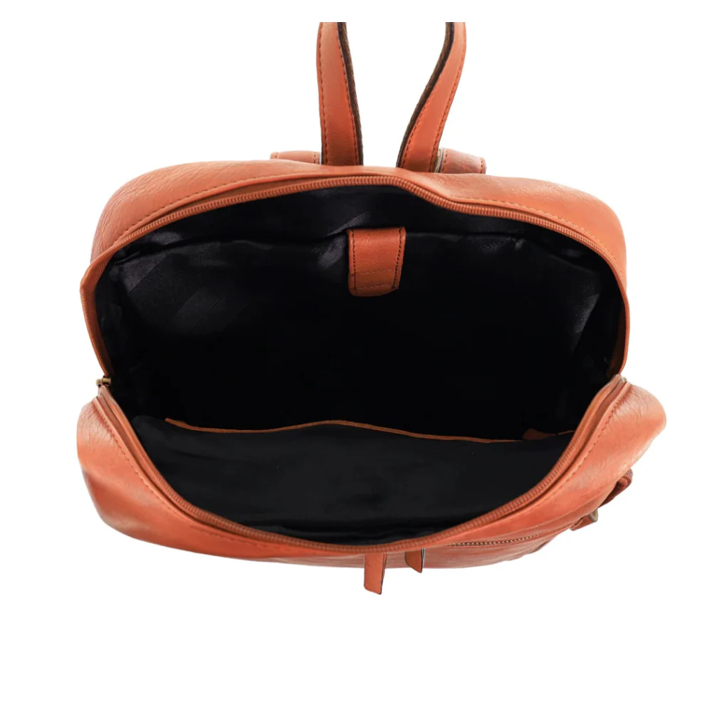 Pierre Cardin Vintage Leather Business/Laptop Backpack Bag 29x35cm Cognac - Image 3