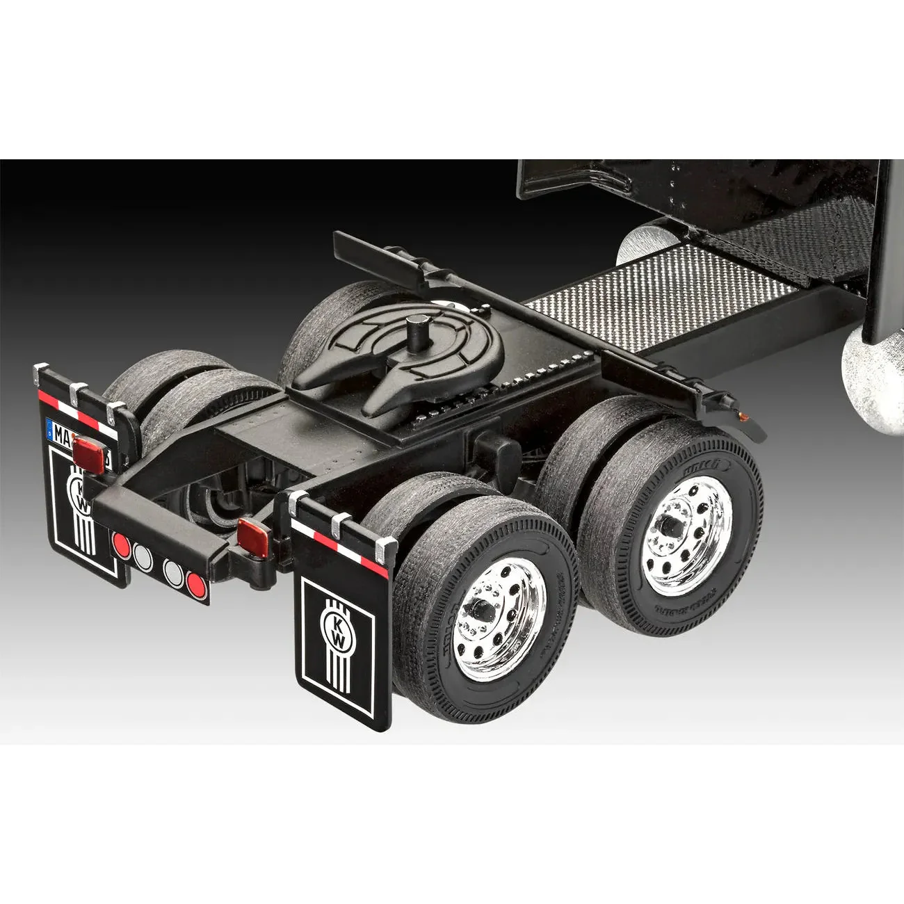 Revell 1/32 Tour Truck Iron Maiden - Image 5