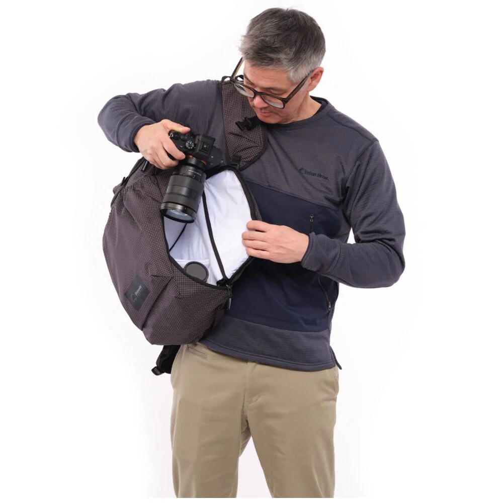 Shimoda Side Lite 22 Backpack Ultralight Modular Access Black/White - Image 4