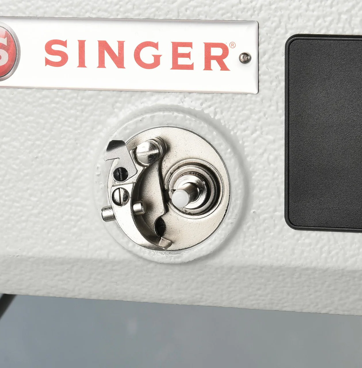 SINGER 712G E Series Direct Drive Upper and Lower Compound Feed Lockstitch Industrial Sewing Machine with Table - Image 4
