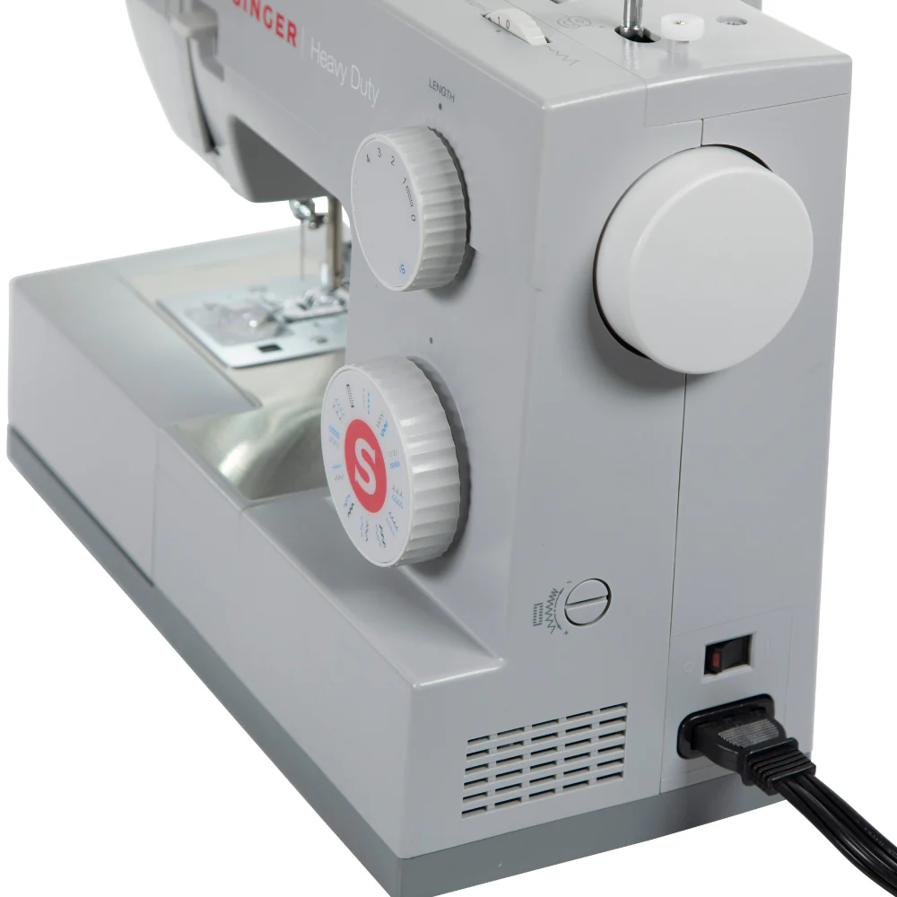 SINGER Heavy Duty 4423 Sewing Machine - Image 2