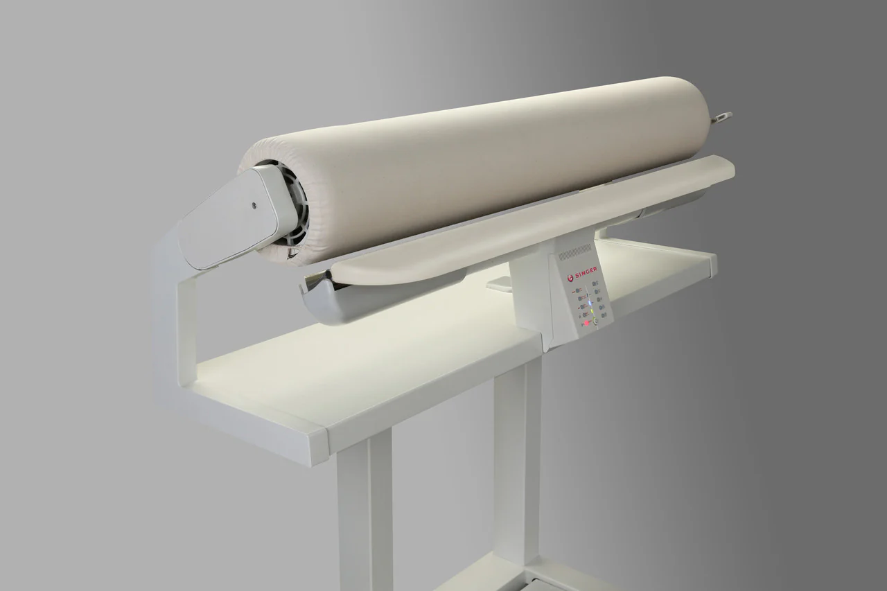 SINGER(R)  560 Roller  Press Steam Ironer - Image 4