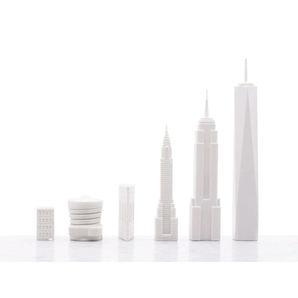 Skyline Chess 33pc Set London v New York with Wooden Board (Black/Grey) - Image 4