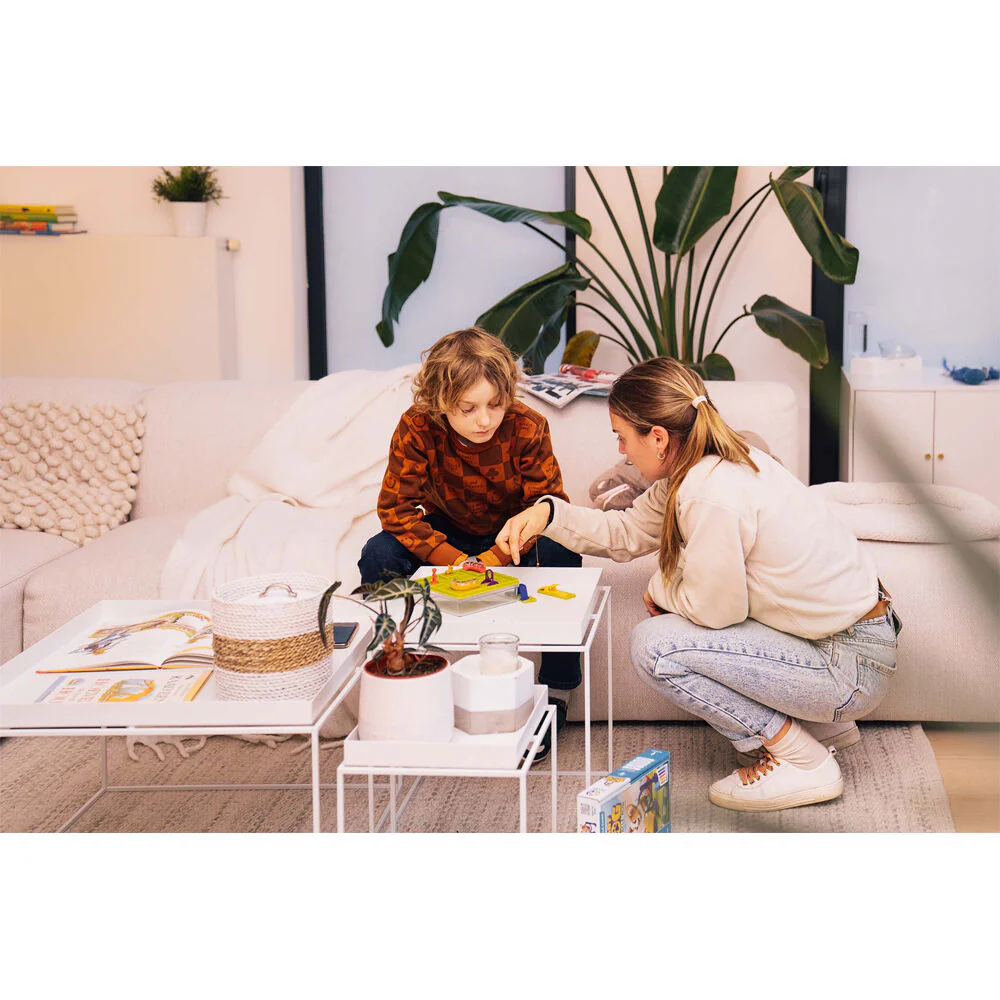 Smart Games Dog Obstacle Run Puzzle Game - Image 5