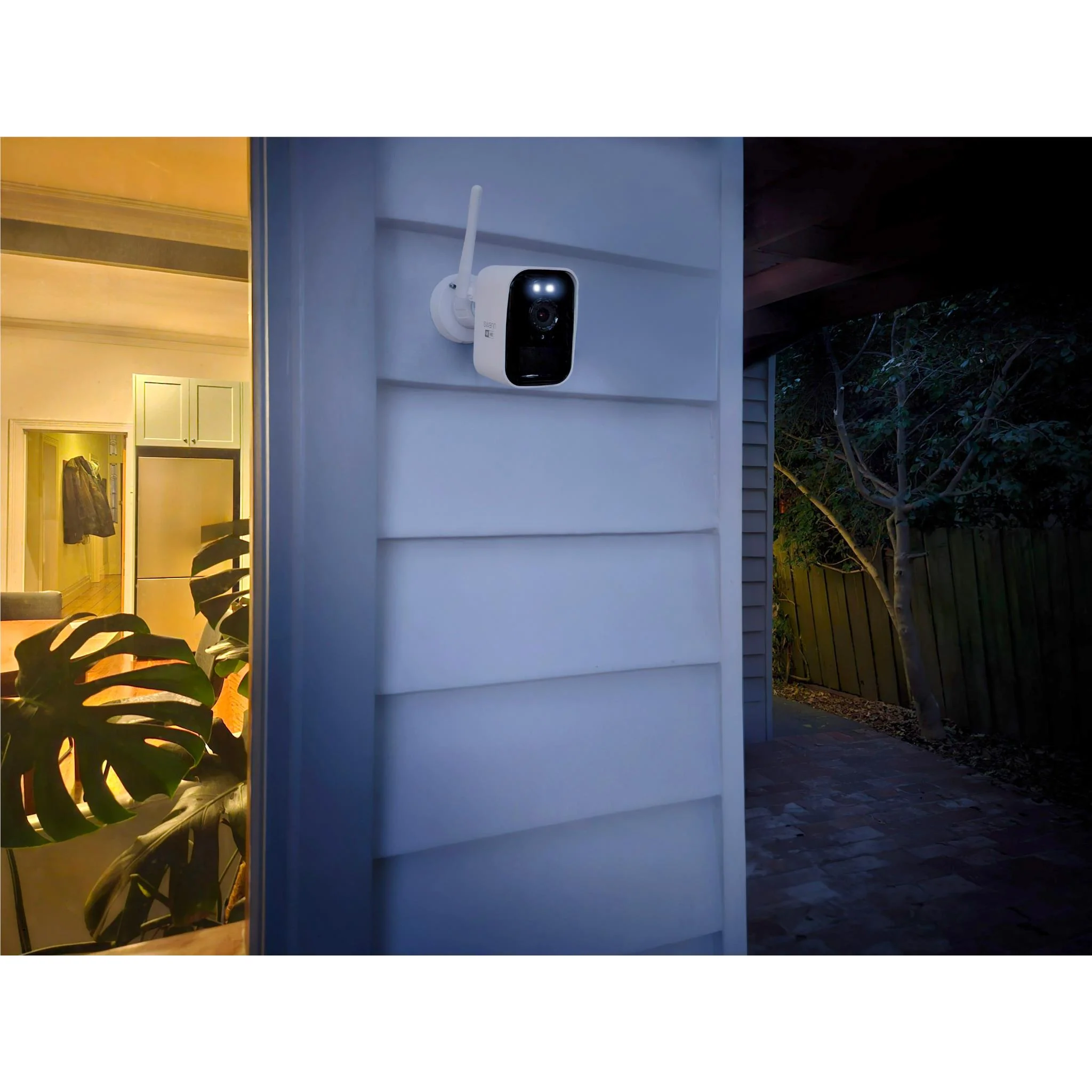 Swann MaxRanger4K Mini Long-Range Wireless Solar Security System (4 Pack) - Image 2