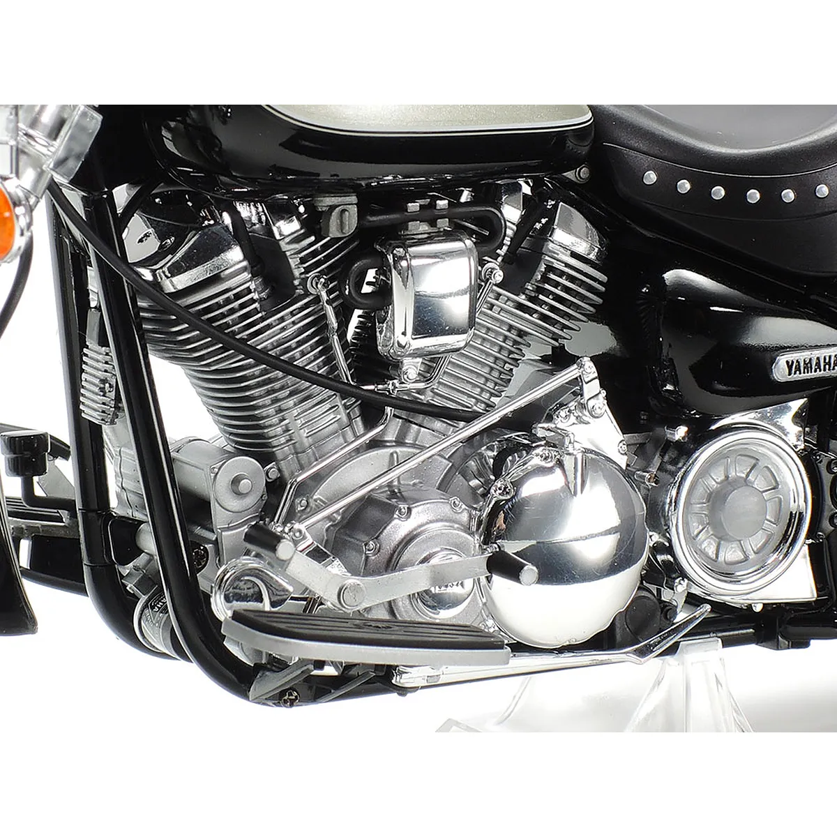 Tamiya 1/12 Yamaha XV1600 Road Star Customer Motorcycle Scaled Plastic Model Kit - Image 7