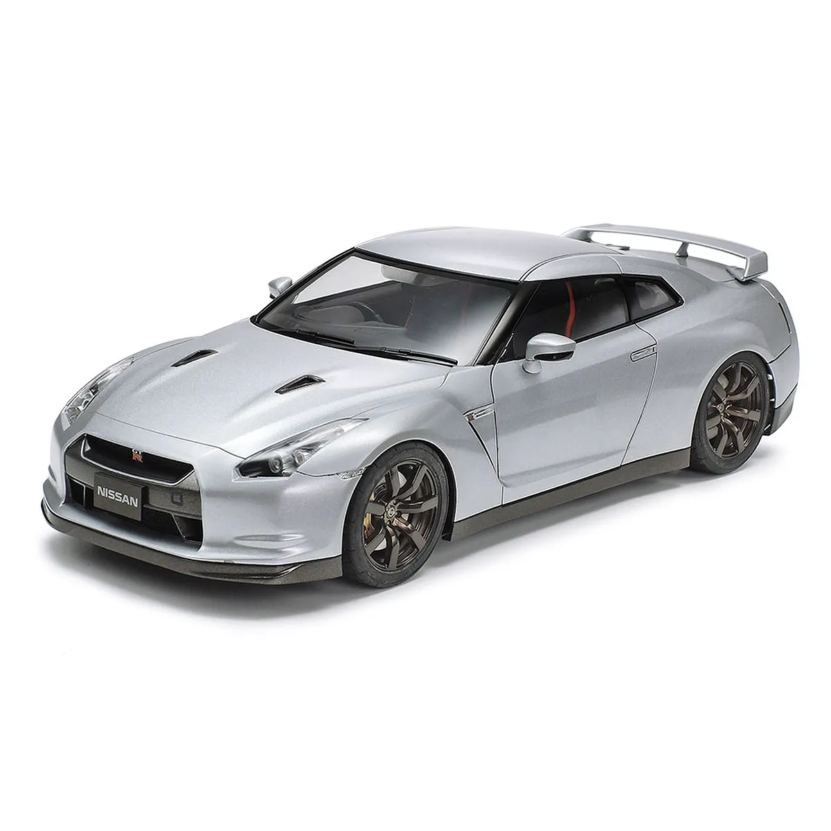 Tamiya 1/24 Nissan R35 GT-R Scaled Plastic Model Kit - Image 2