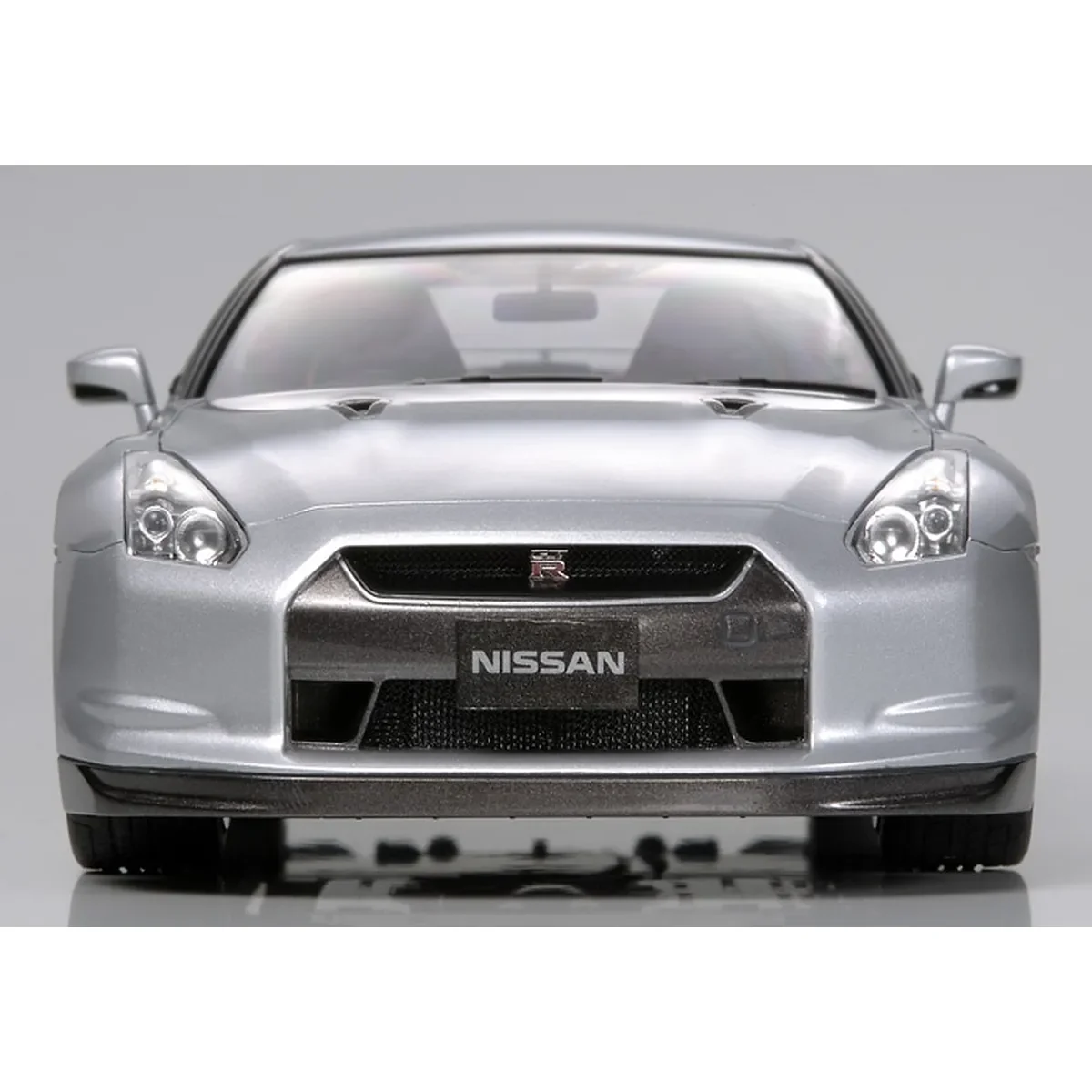 Tamiya 1/24 Nissan R35 GT-R Scaled Plastic Model Kit - Image 4