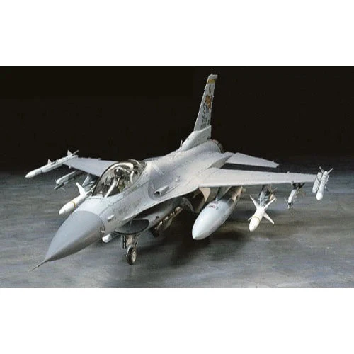 Tamiya 1/32 F16C (Block 50) Fighting Falcon - Image 5