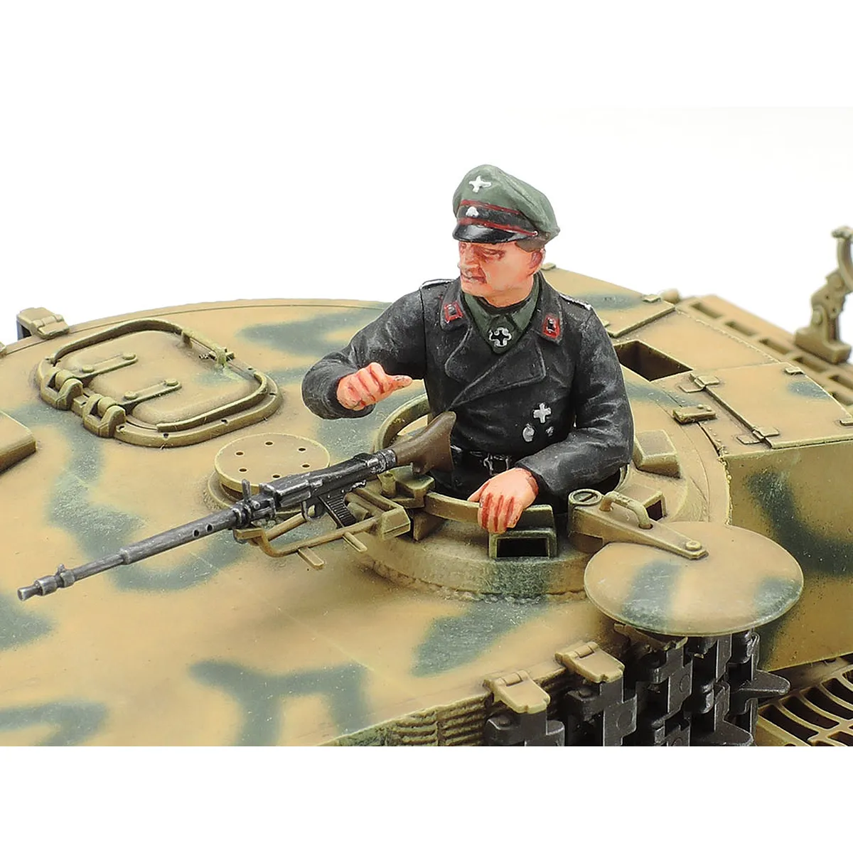 Tamiya 1/35 German Panzerkampfwagen Tiger I (Sd.Kfz.181) Tank Scaled Plastic Model Kit - Image 5