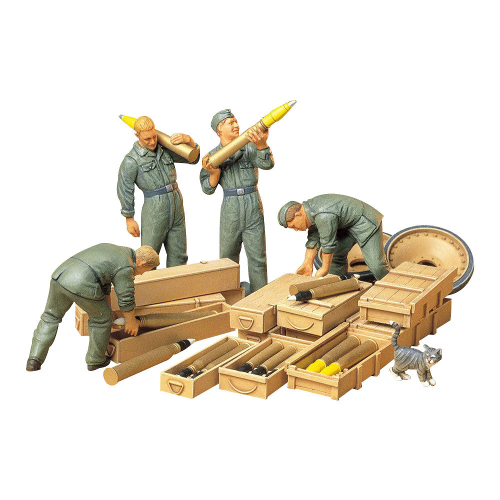 Tamiya 1/35 German Tank Ammo Loading Crew - Image 2