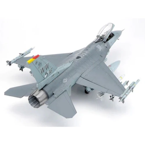 Tamiya 1/48 F16CJ Fighting Falcon - Image 3