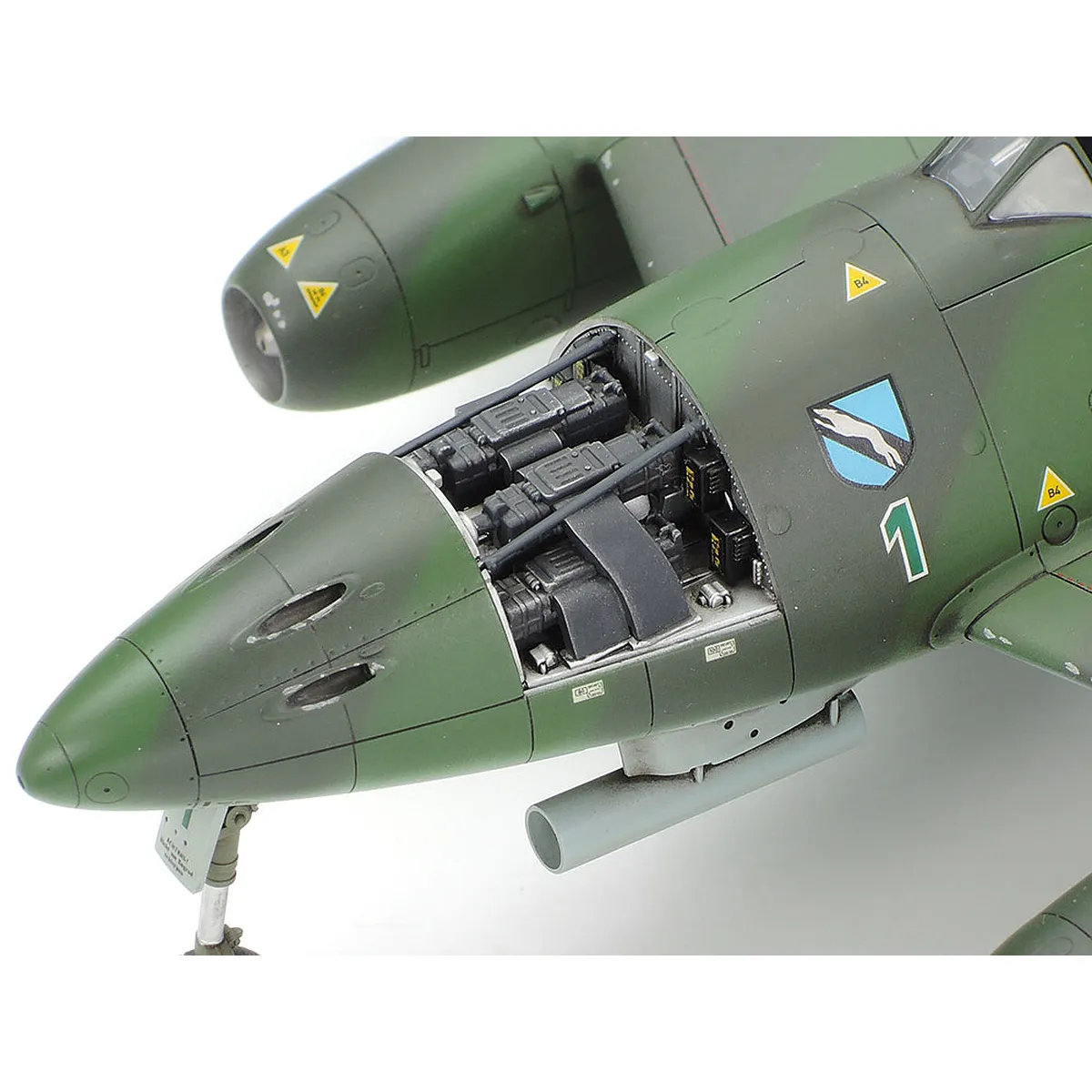 Tamiya 1/48 Messerschmitt Me 262 A-1a Fighter Scaled Plastic Model Kit - Image 5