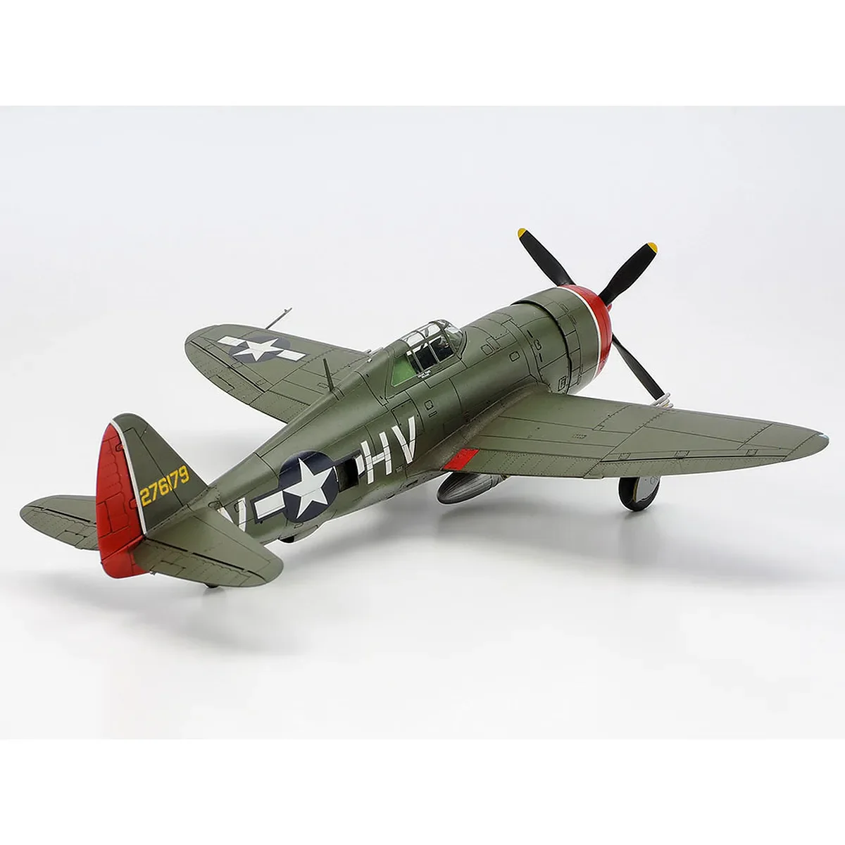 Tamiya 1/72 Republic P-47D Thunderbolt "Razorback" Scaled Plastic Model Kit - Image 3