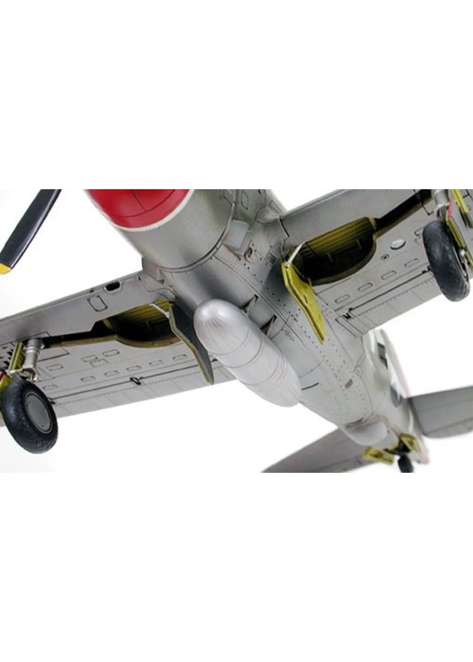 Tamiya 1/72 Republic P-47D Thunderbolt "Razorback" Scaled Plastic Model Kit - Image 5