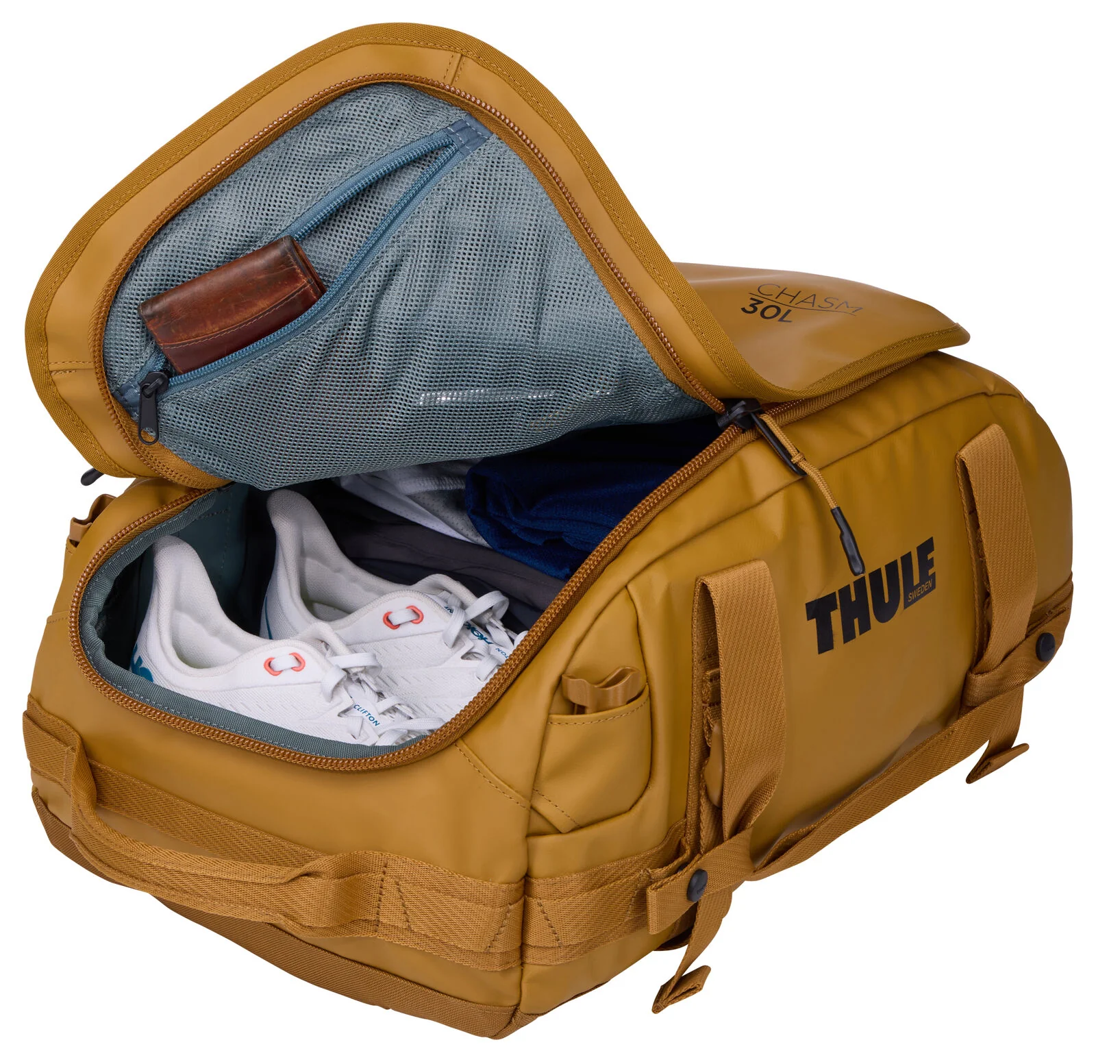 Thule Chasm Convertible Backpack Duffle 30L (Golden) - Image 7