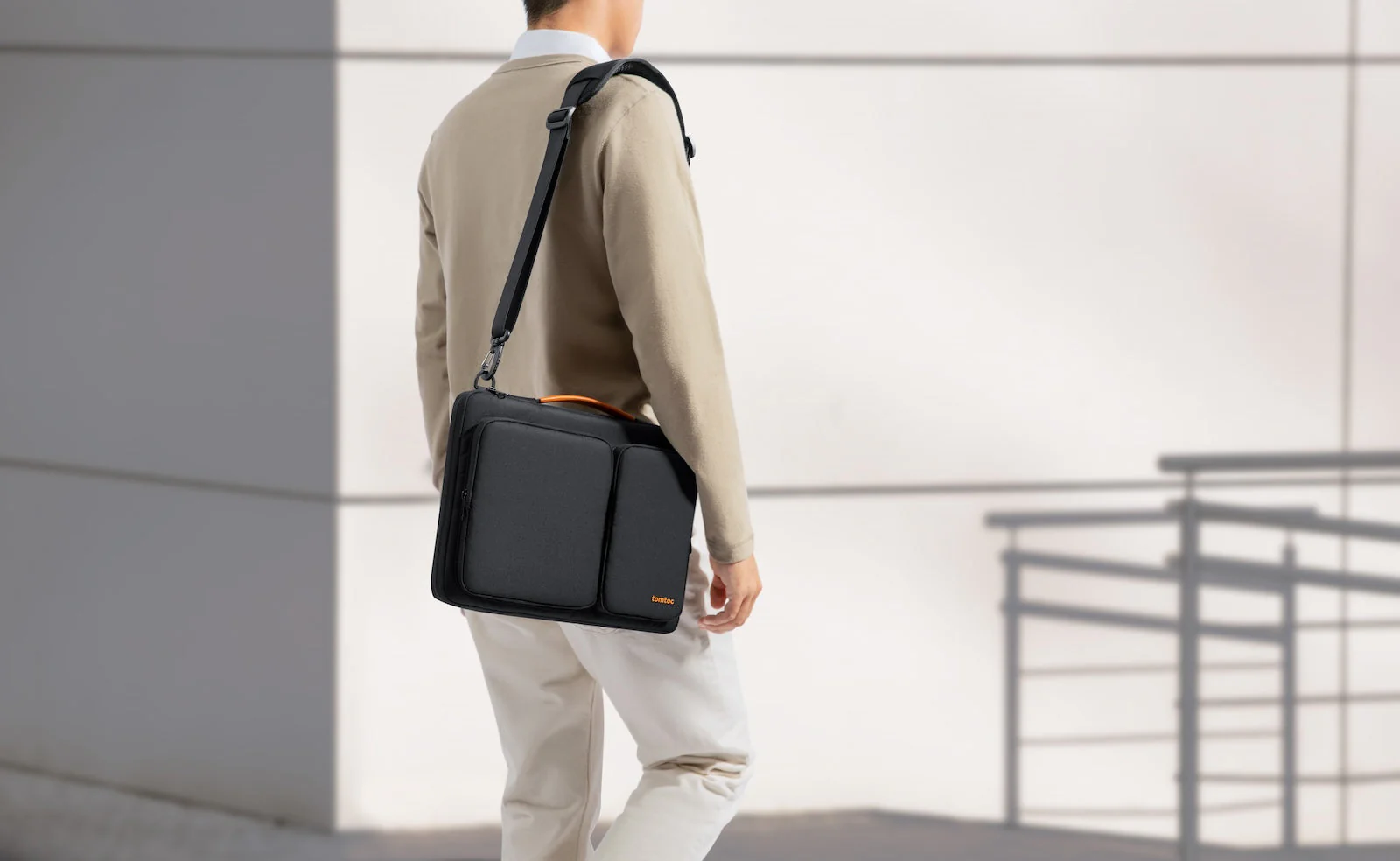 tomtoc Defender 16" A42 Laptop Shoulder Bag (Black) - Image 10