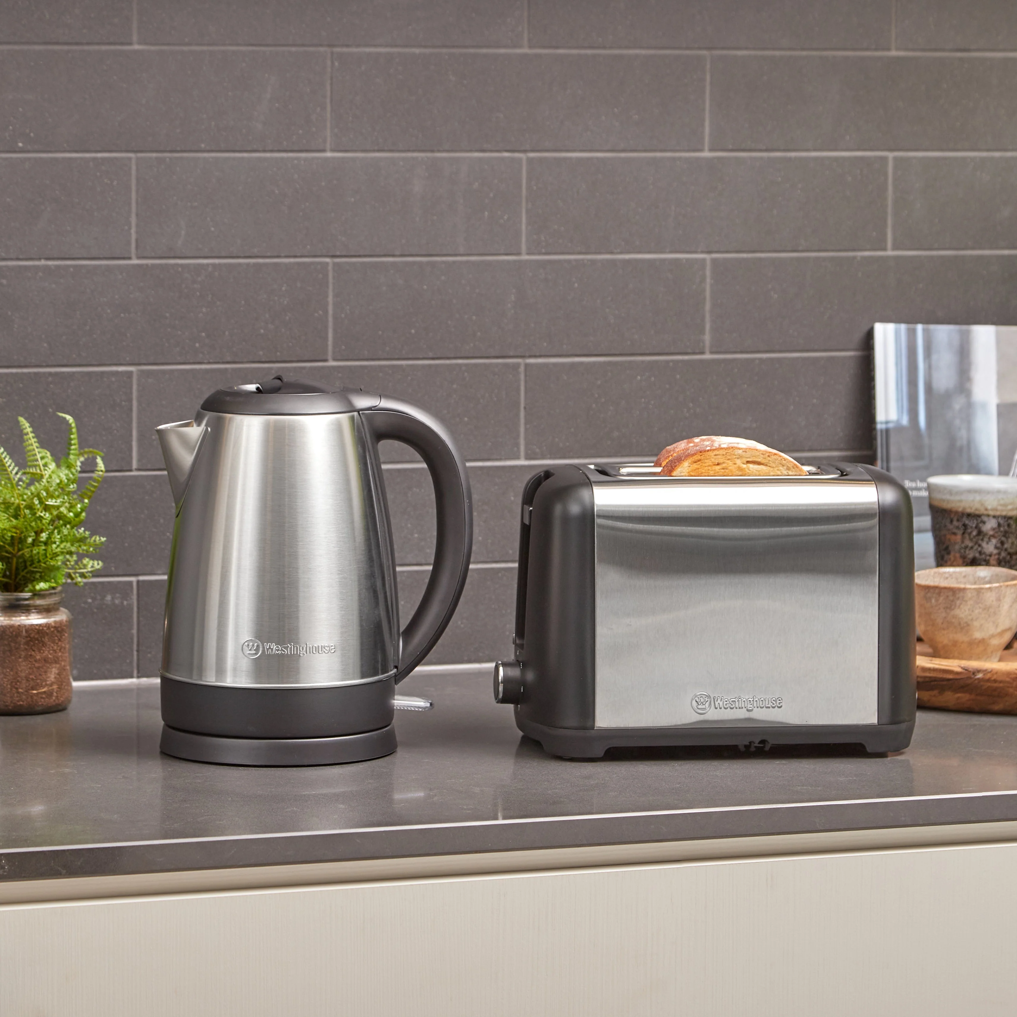 Westinghouse WHKE06SS 1.7 L Stainless Steel Electric Kettle - Image 4