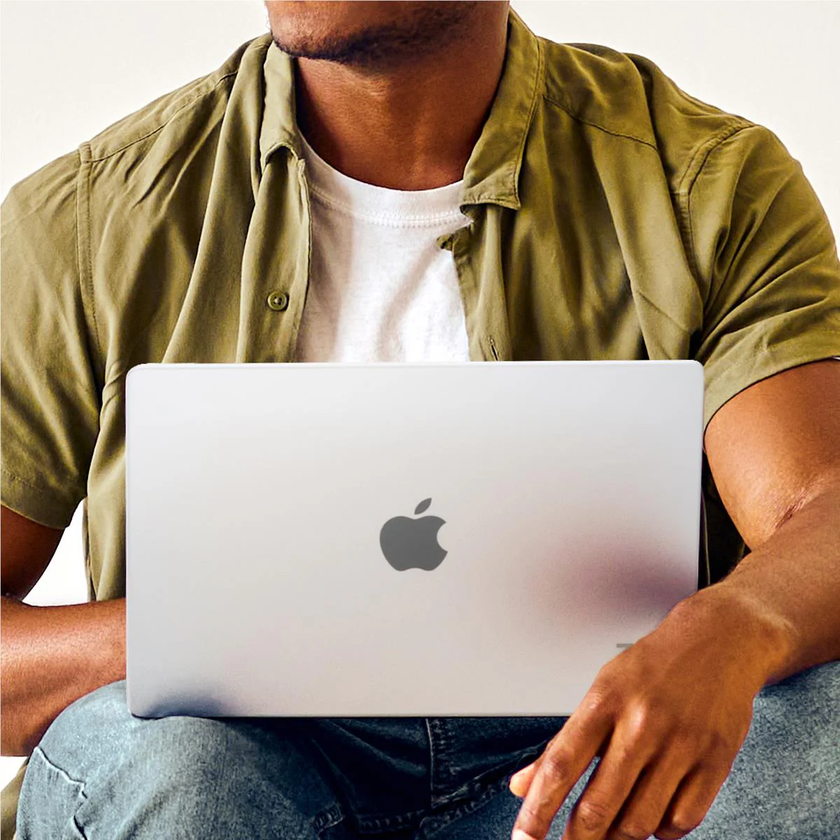 ZAGG Hardshell for MacBook Pro 13" M2/M1 (Clear) - Image 6
