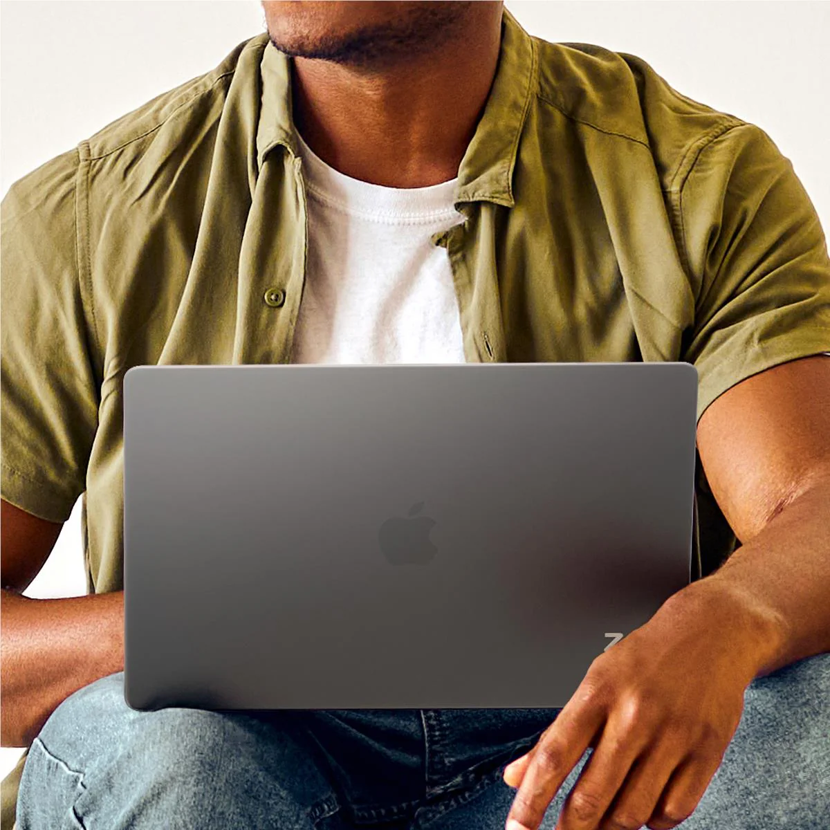 ZAGG Hardshell for MacBook Pro 14" M5/M4/M3/M2/M1 (Smoke) - Image 6